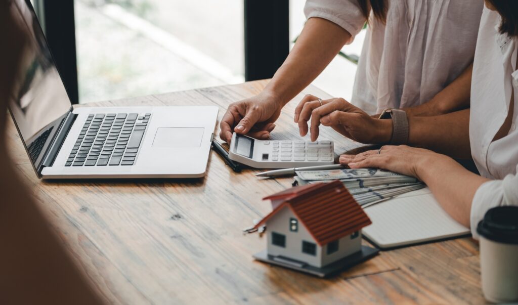 How Do Mortgage Payments for a $600,000 Mortgage Compare